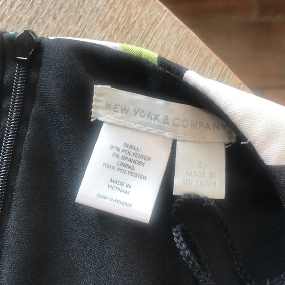 New York & Co Black Floral Sheath Dress - Size 2 - Picture 4 of 5